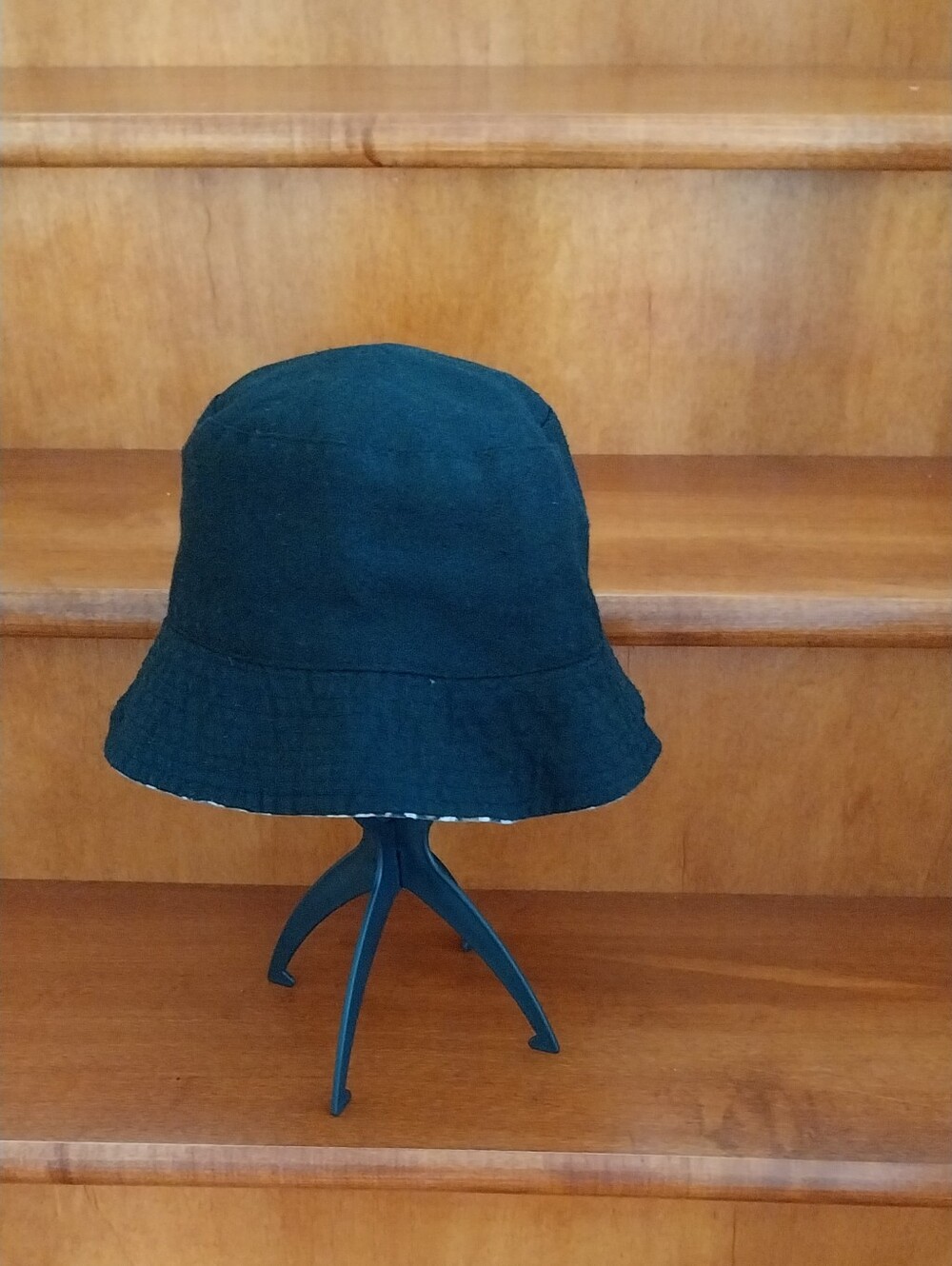 Reversible Leopard Print Bucket Hat - Brown & Black - Picture 4 of 6